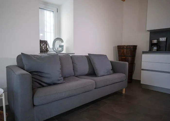 Delfina Giardino 013239-cni-00130 Vercana